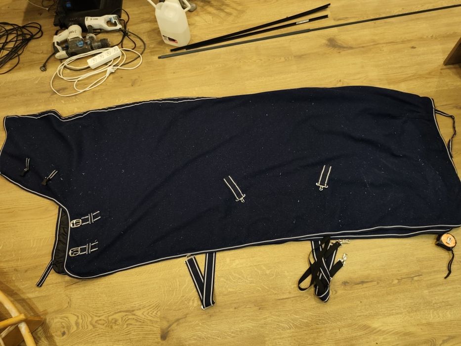 Derka polarowa 165 cm z kapturem