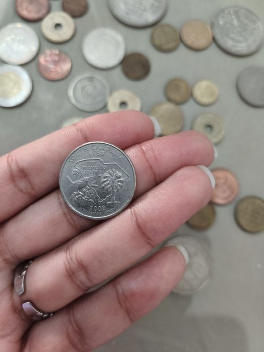 Escudos, pesetas, francos