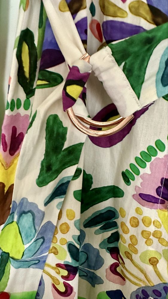 Sukienka ZARA midi w kwiaty. R. M. Stan idealny.