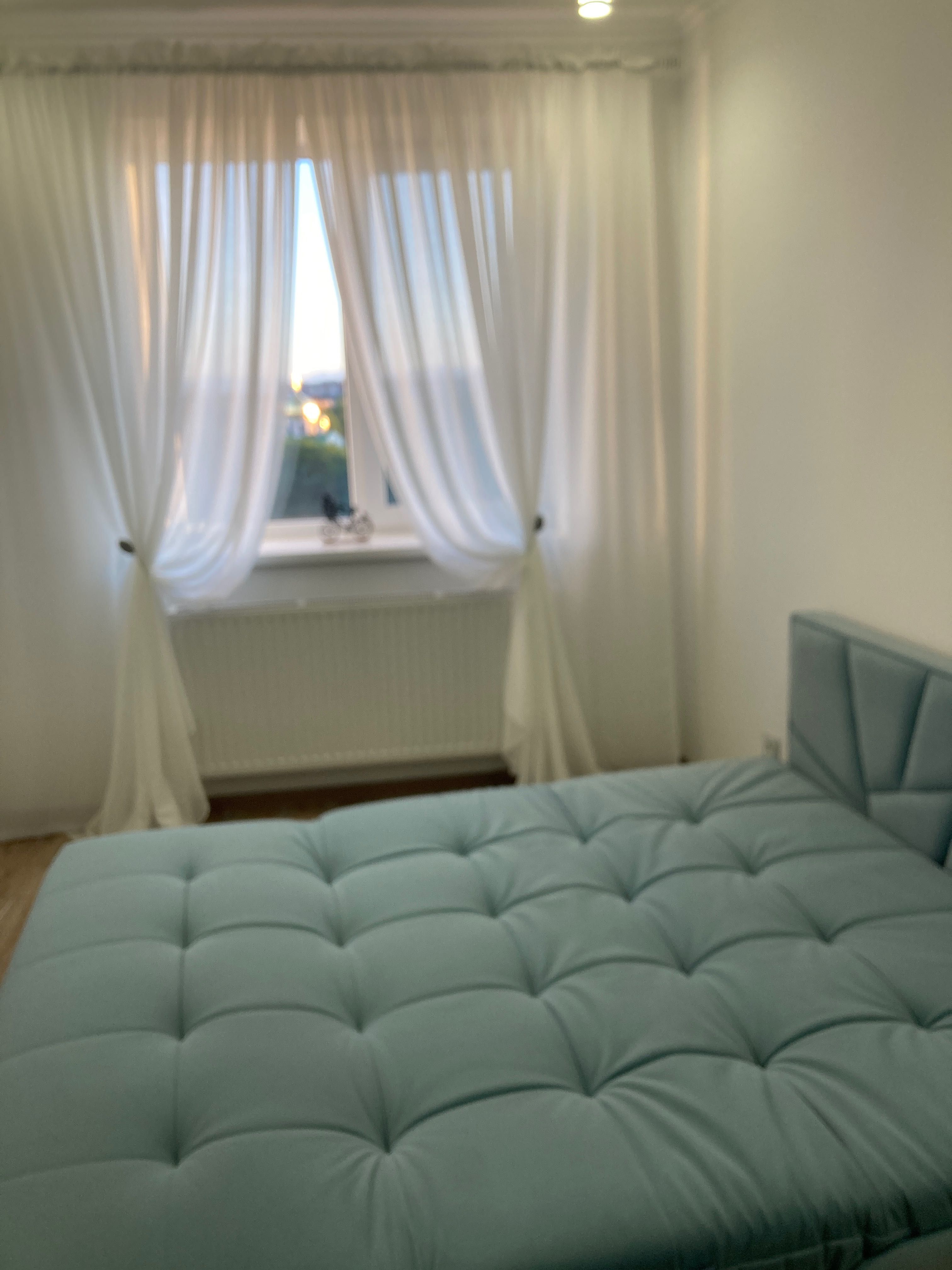 LUXURY ROMANTIC 5* в парку. 1-2-3 кімнатна кв. Подобово. На Чорновола