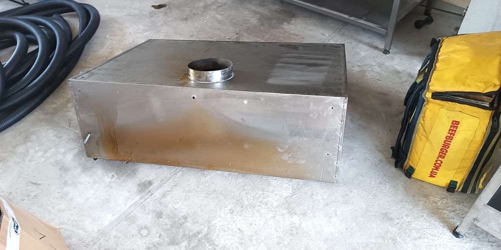 Витяжний зонт 1200×800×400