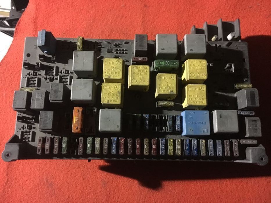 CAIXA DE FUSIVÉIS OPEL