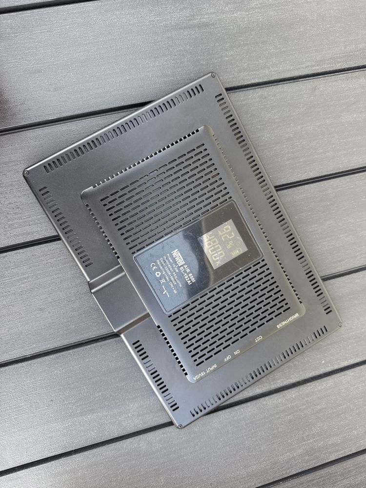 Newell led Lampa akumulatorowa stydyjna model 650l