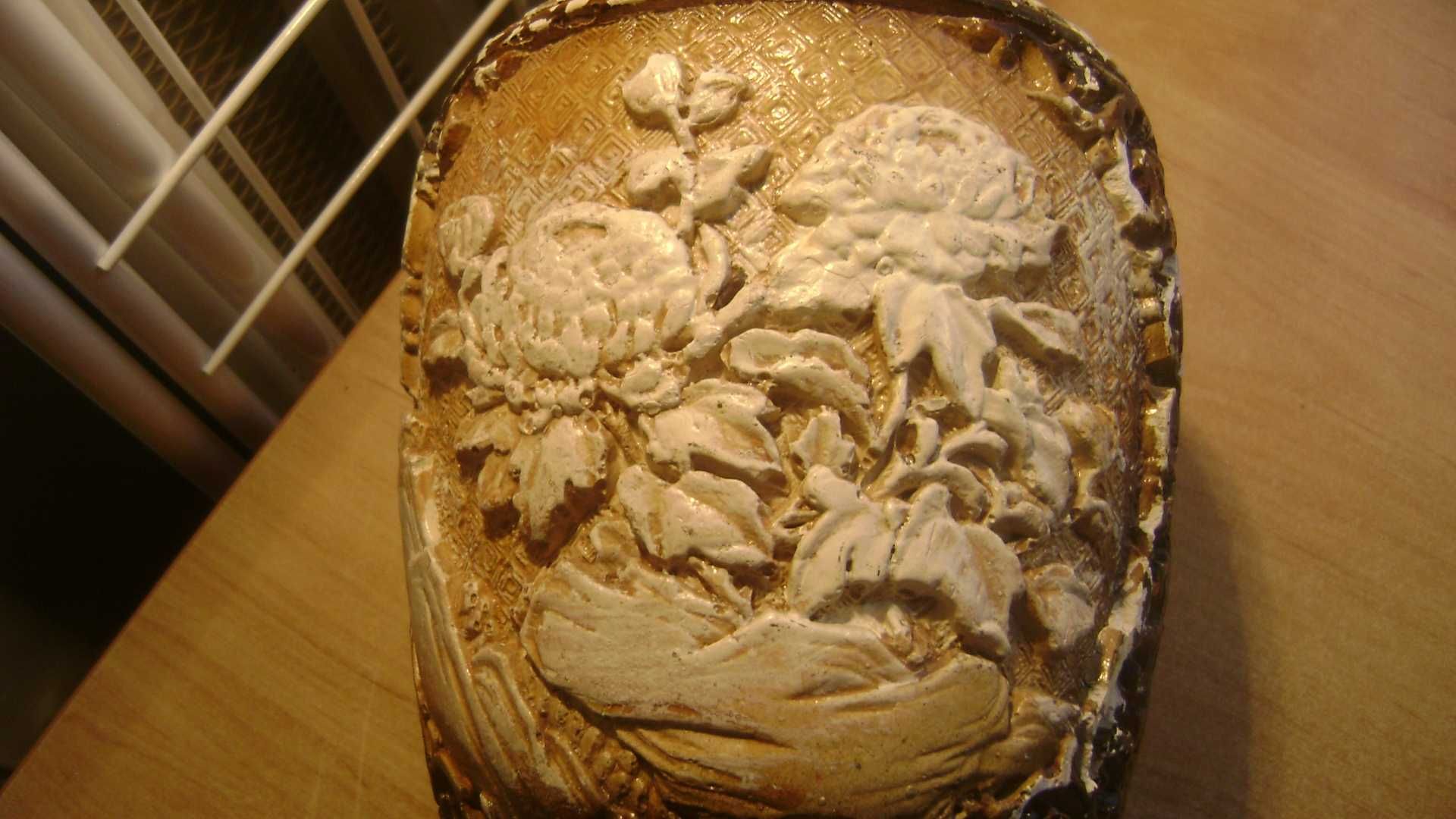 Starocie z PRL - Stare naczynia ceramiczne = Wazon z czasów PRL