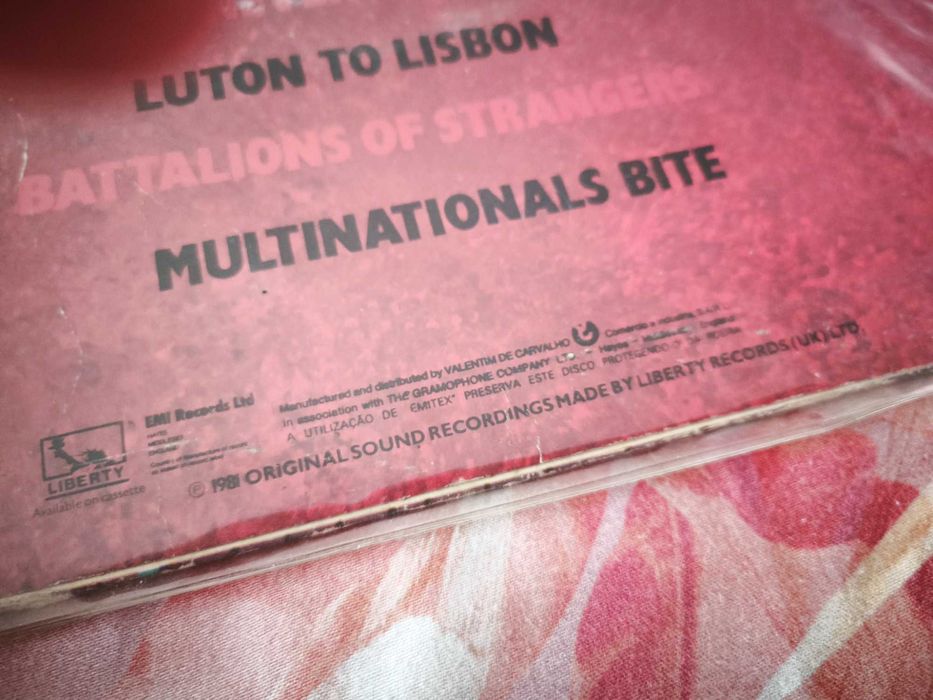 Fischer-Z – Red Skies Over Paradise LP vinil