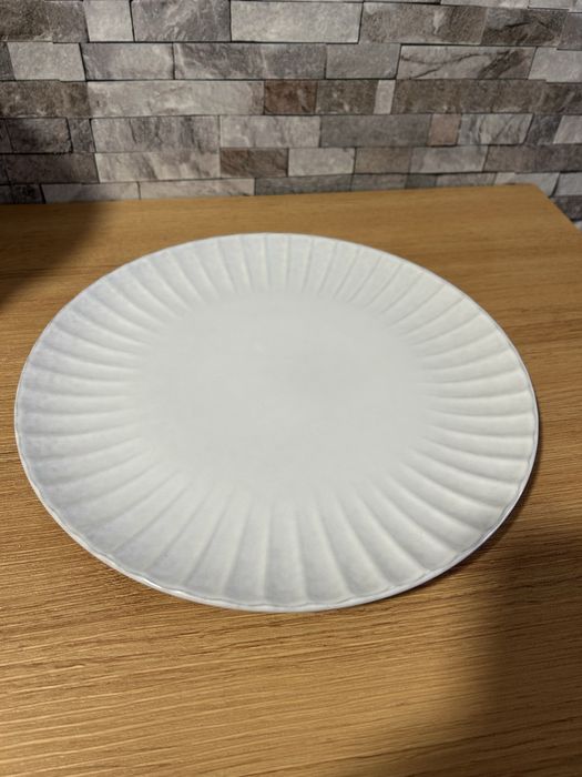 Conjunto 24 pratos em cerâmica