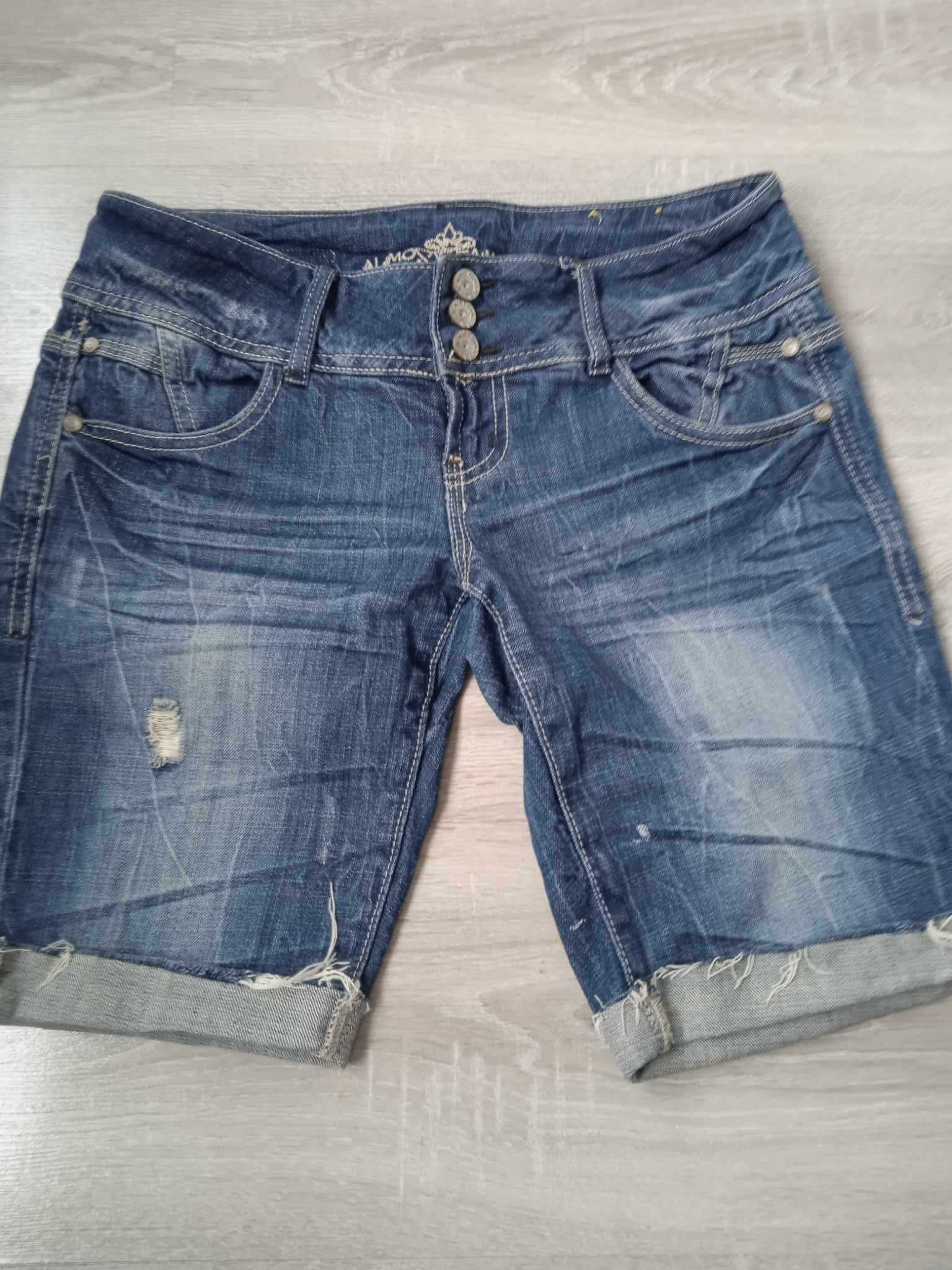 Spodenki jeansowe rozmiar M/L