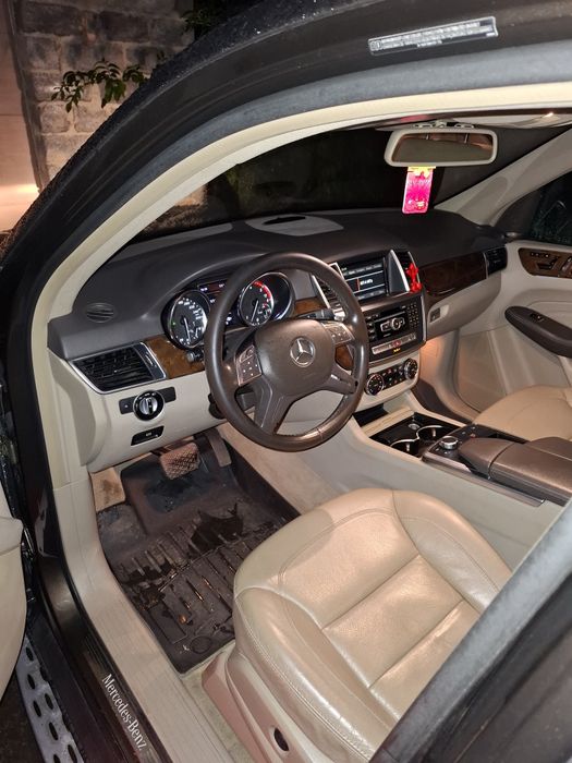 Автомобіль ML350