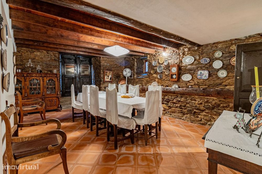 Moradia T4 em Carção - Bragança