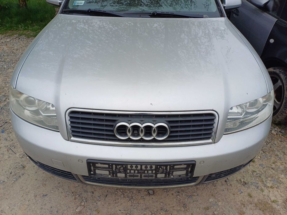 Audi A4 B6 Lampa Prawy Przód