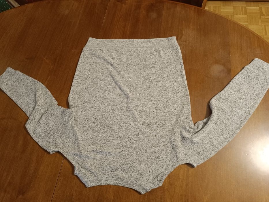 Sweterek dziewczęcy niemieckiej marki dla młodych REVIEW rozm. M