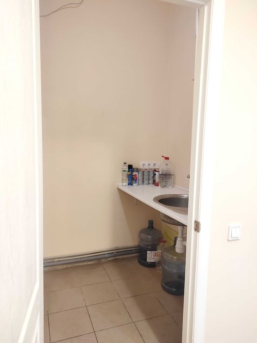 Фасадное помещение. 43м2. ЖК Мерседес. Центр. Окна на парк Шевченко.