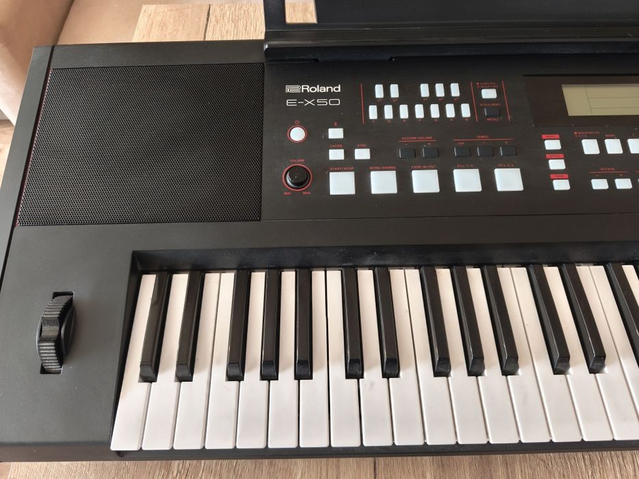 ROLAND E-X50 Keyboard