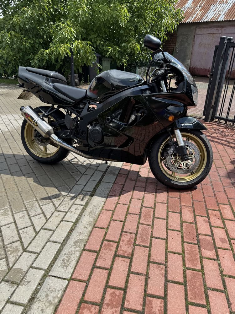 Honda CBR 900 RR FIREBLADE super stan 10 lat w jednych rekach