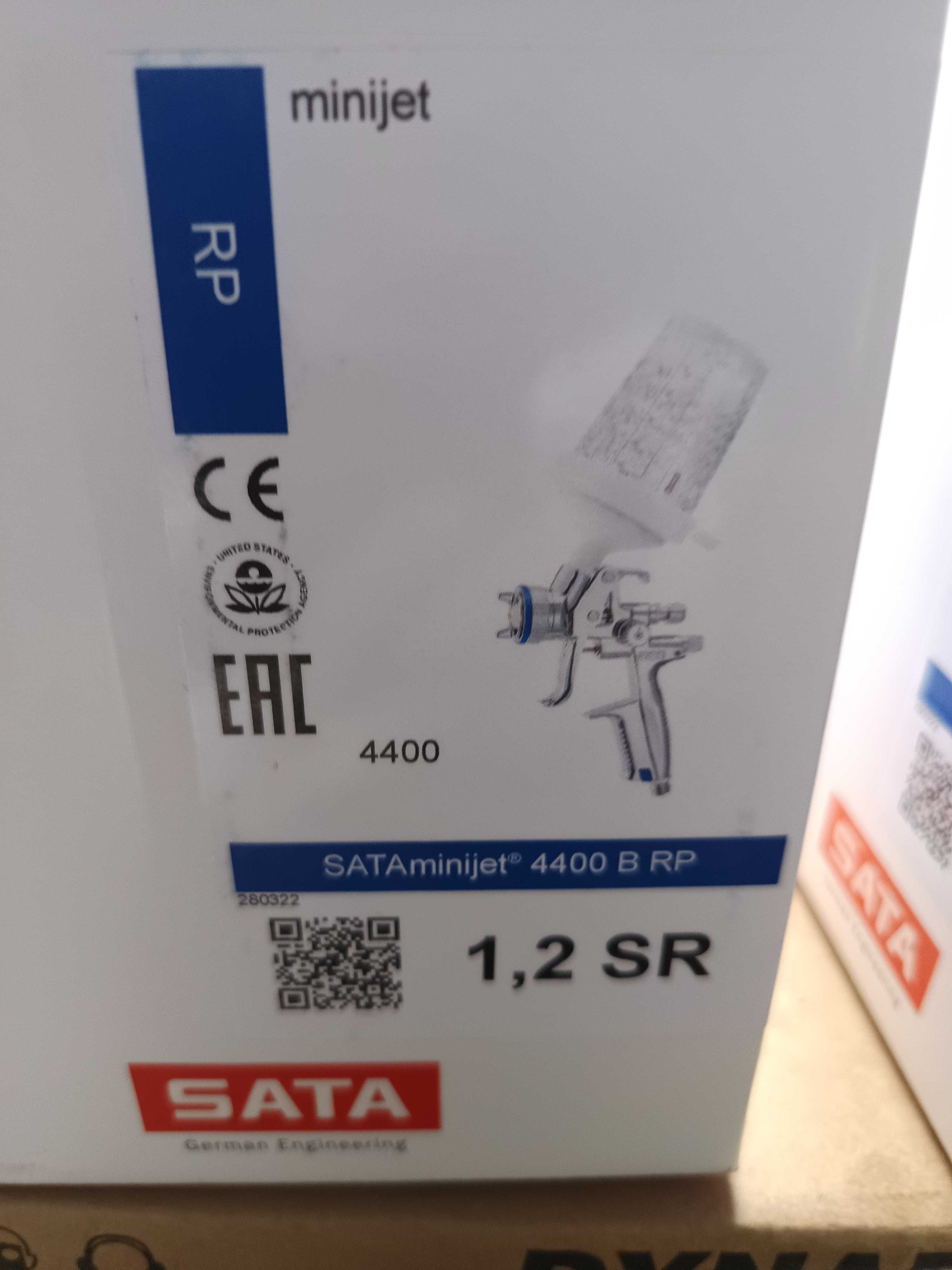 Pistolet lakierniczy sata4400
