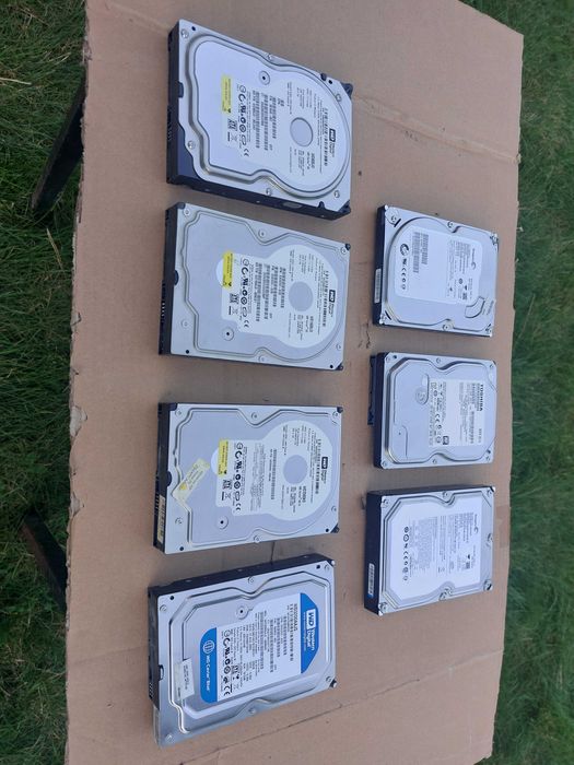 Karty graficzne, sieciowe, pamięci, dyski i inne (starsze)