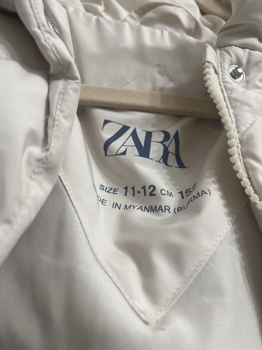 Пуховик Зара.