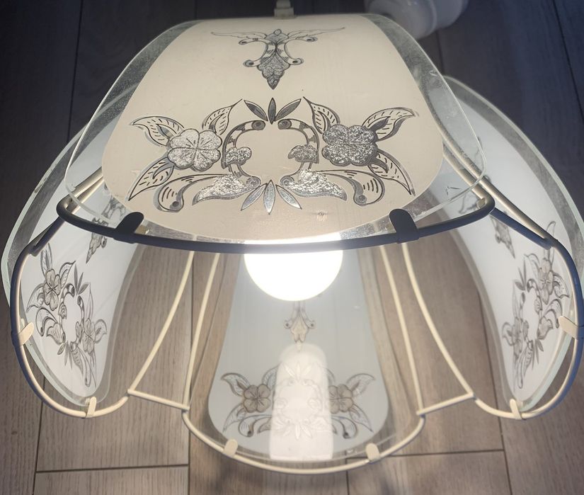 Люстра на одну лампочку