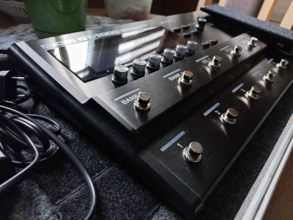 BOSS GT-1000 multiefekt gitarowy