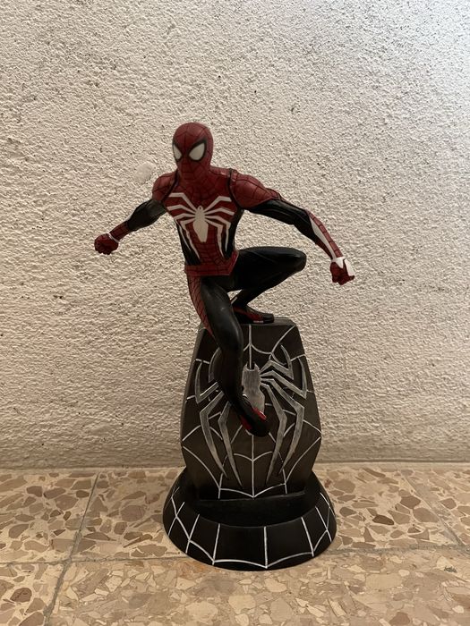 Spiderman Diamond Select - painted figure