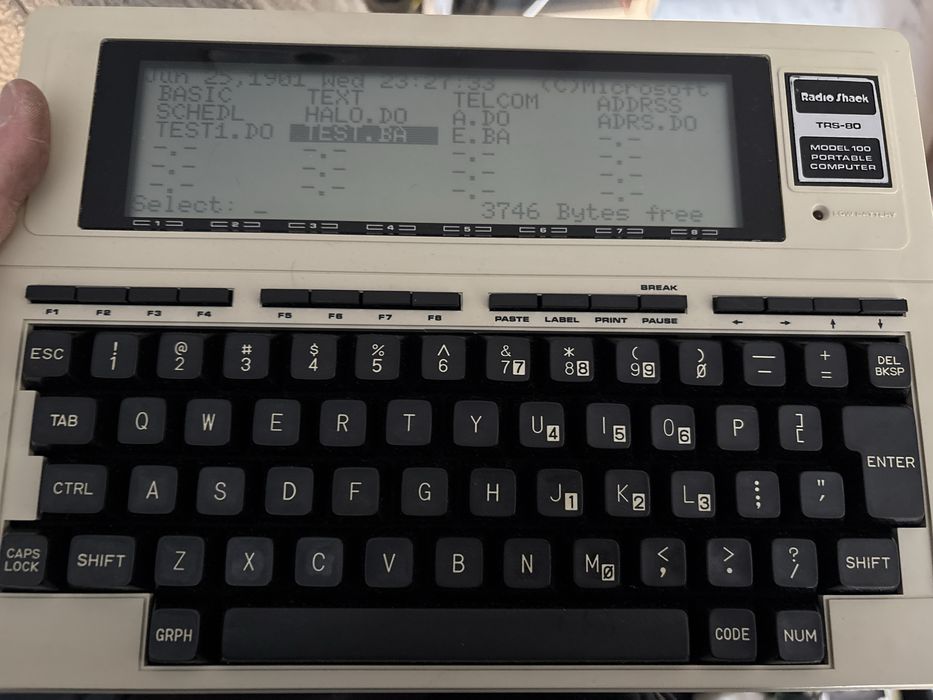 Radio Shack TRS-80 Model 100 Portable Computer