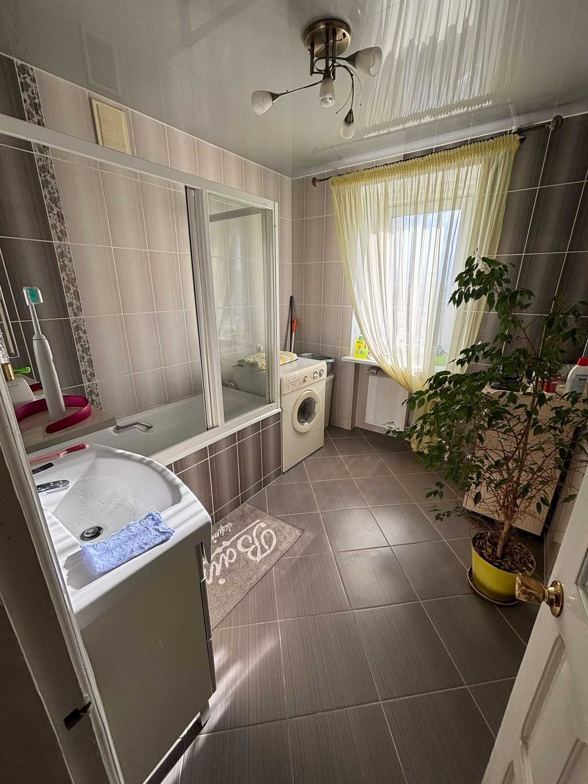 сдам 3к. Тихий Центр 16000грн.