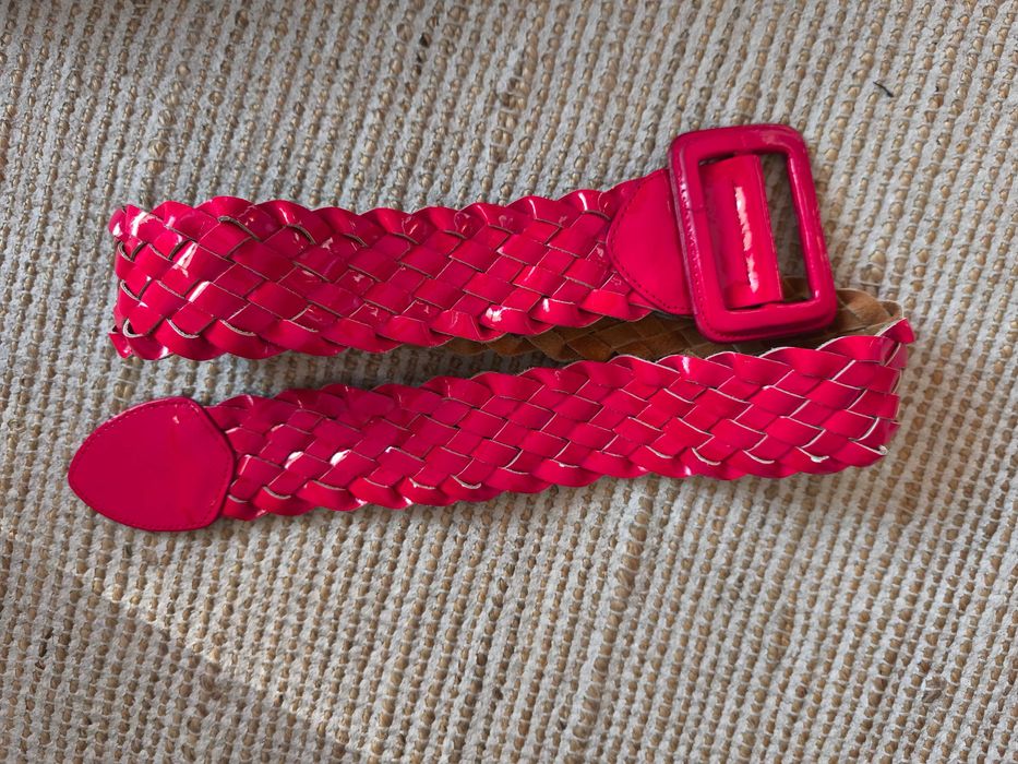 Czerwony lakierowany skórzany pasek Chinese Laundry długość 105 cm