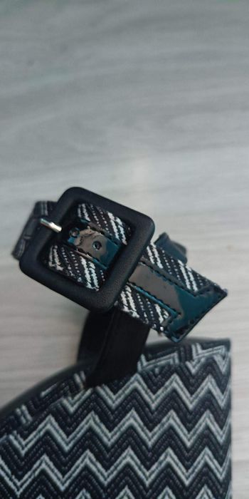 Buty z odkrytymi palcami