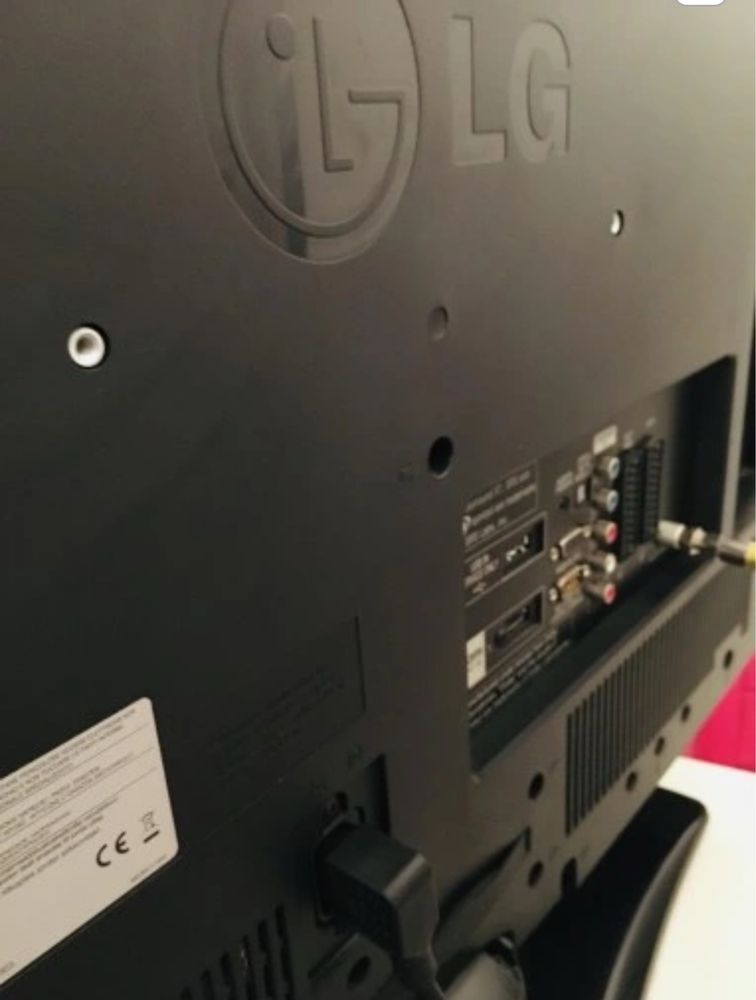 Telewizor LCD Lg 32LD320 32" Hd Ready