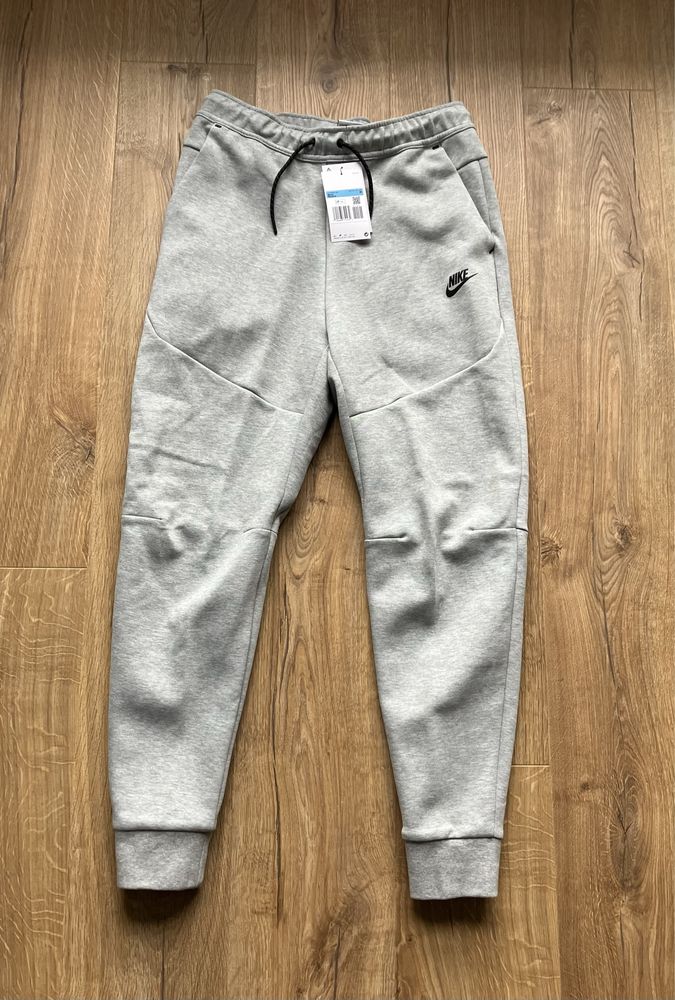 Spodnie Nike Tech Fleece