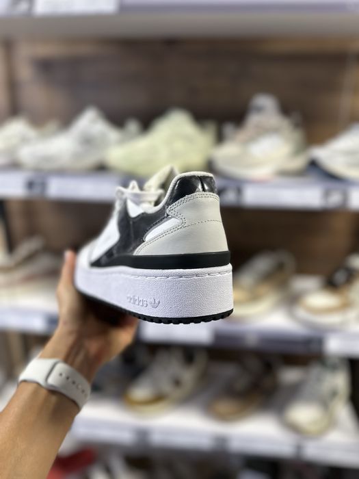 Оригінальні кросівки Adidas Forum Bold GY6988