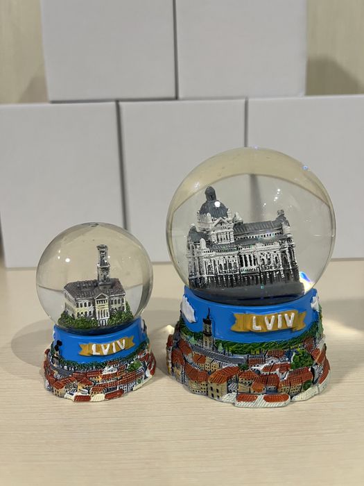 Сувенірні кулі зі снігом Львів 6,5 та 4,5 см