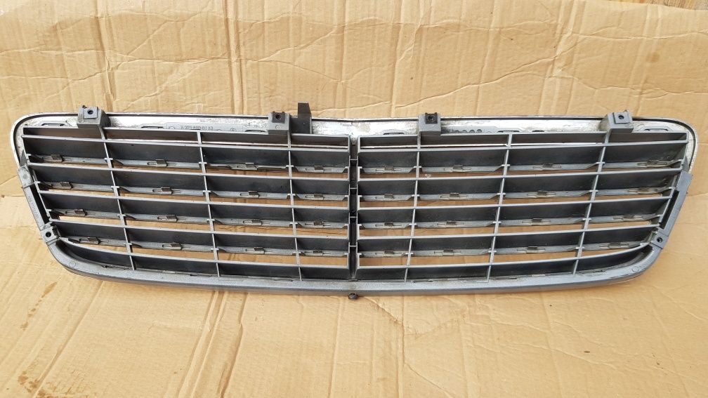 Grill Chrom Mercedes C w203