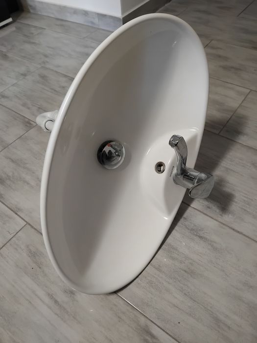 Umywalka nad blatowa łazienkowa