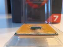 Procesor Ryzen 7 2700x wraz z chłodzeniem