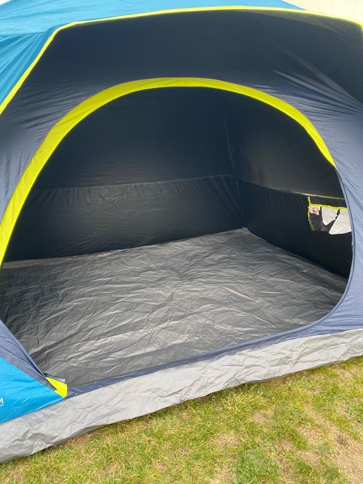 Coleman Skydome 6 namiot kempingowy 6 osobowy Dark Room