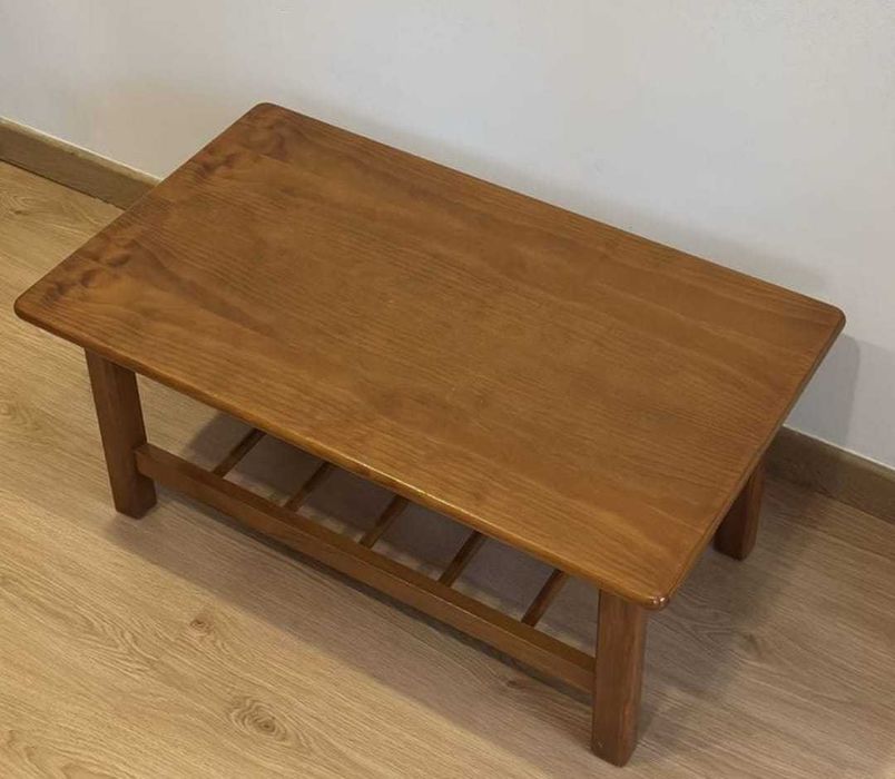 Mesa de centro em madeira
