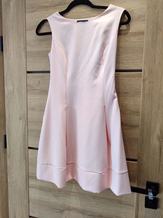 Piękna sukienka na komunię, wesele czy inną okazję r. 36