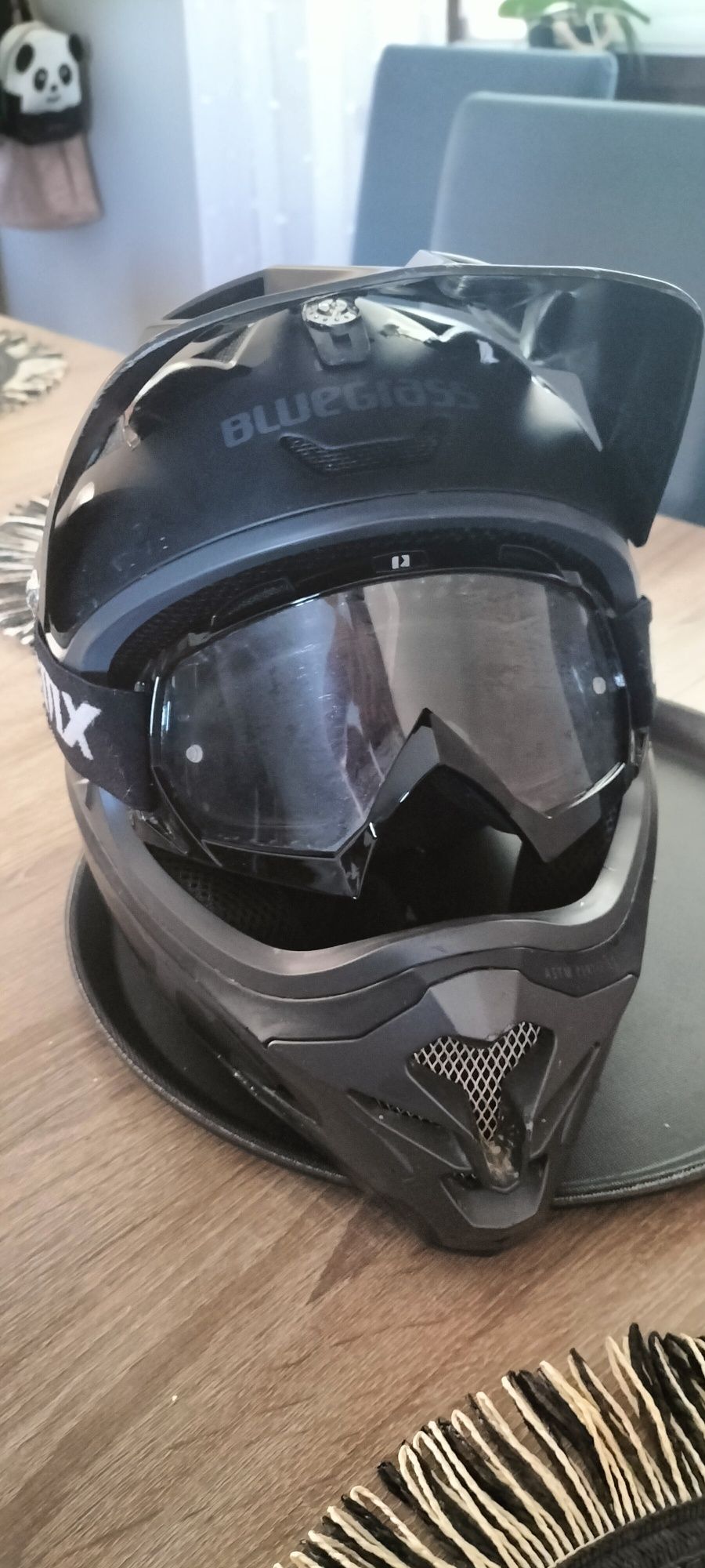 Sprzedam kask plus gogle