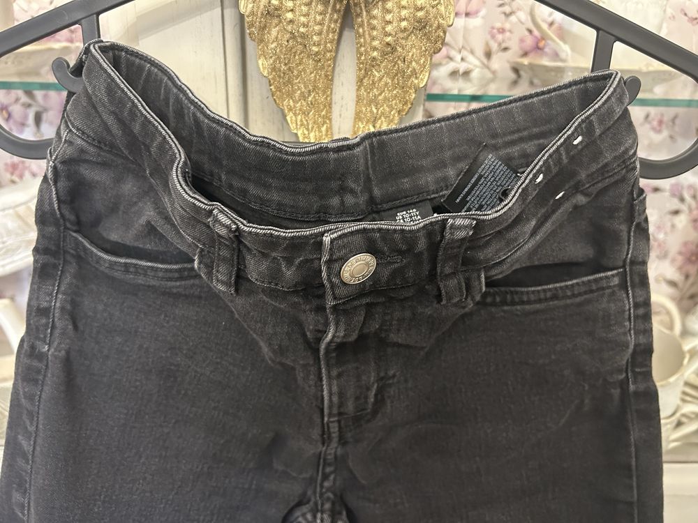 Czarne jeansy rurki H&M r 146