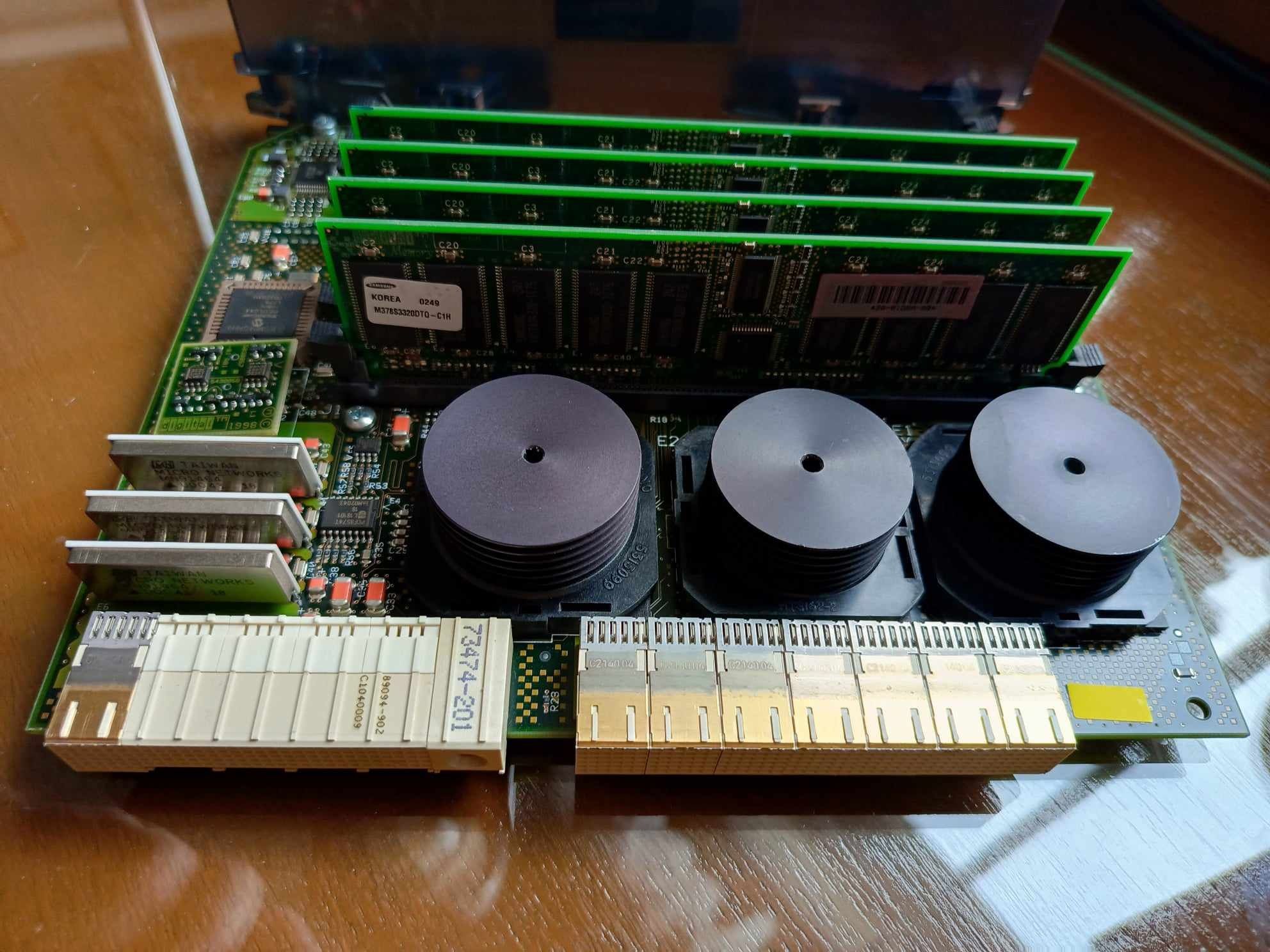 Pamięć z serwera Memory B4150