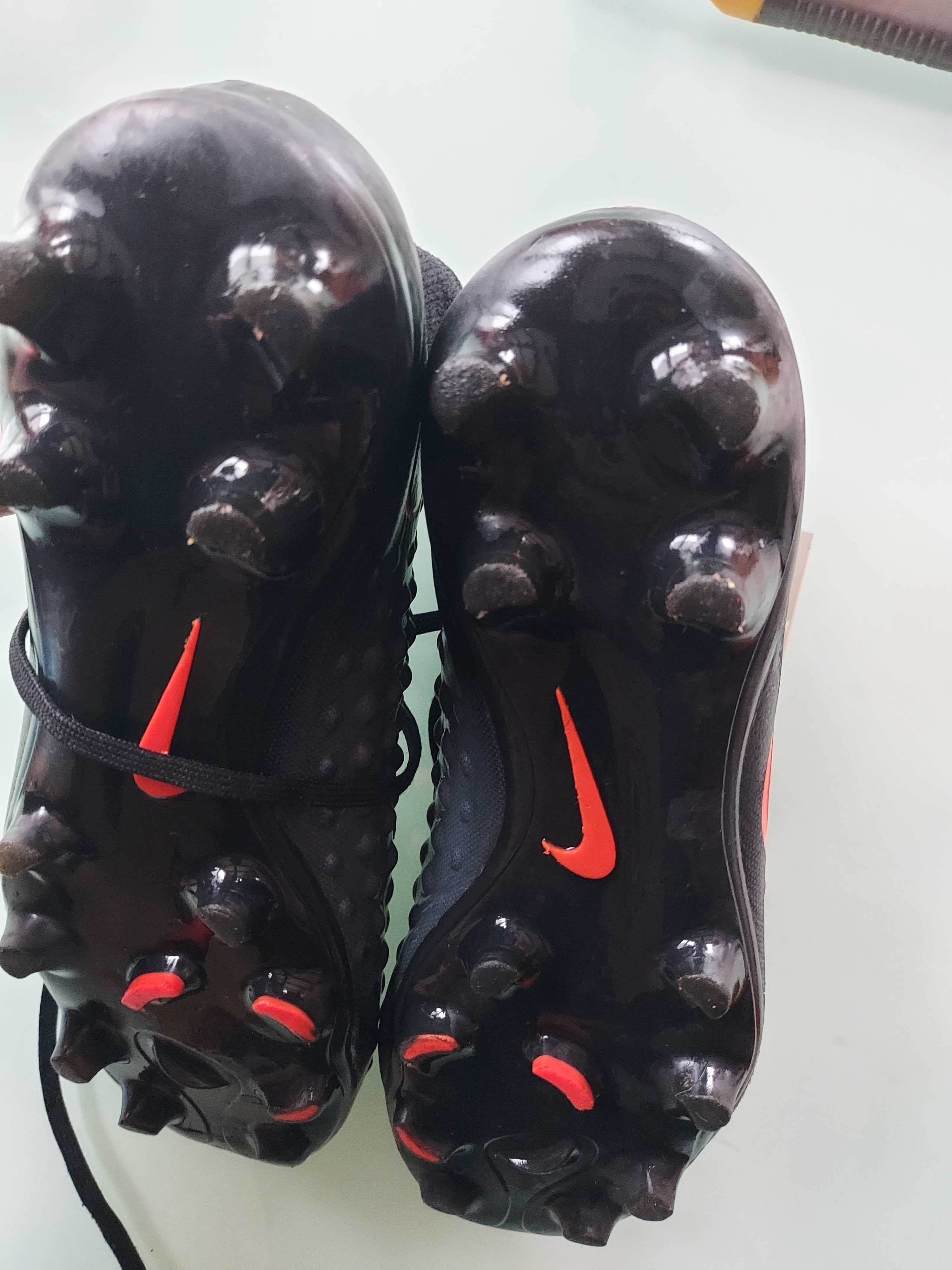 Model~1200 zł Buty korki lanki 37,5 23,5 Nike JR MAGISTA OBRA II FG