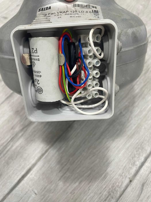 Канальний вентилятор/витяжка