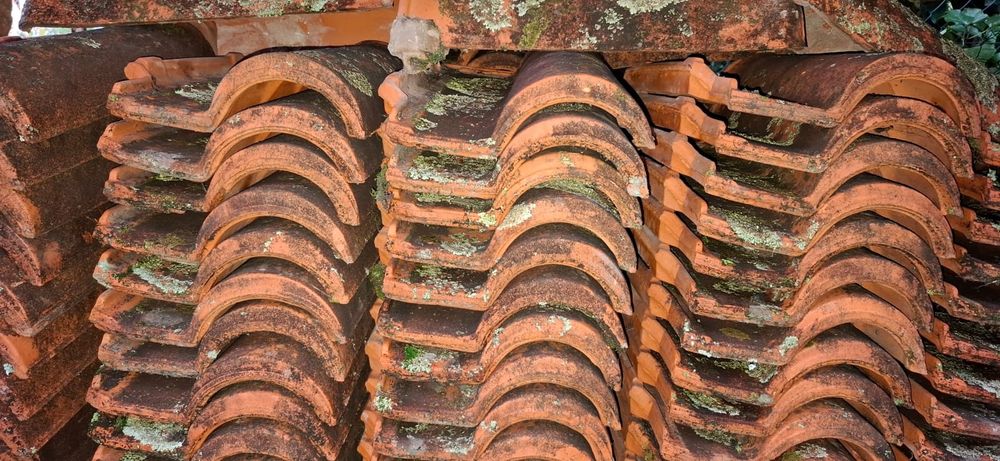 Telhas  e Topos Usadas