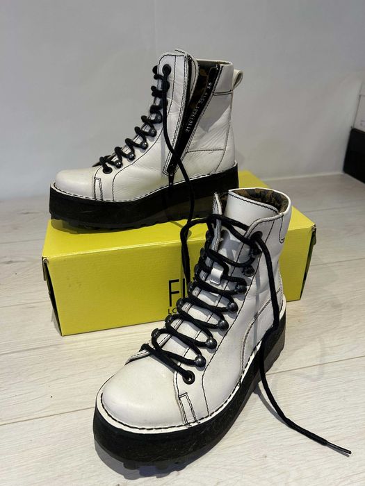 Buty damskie, workery, FLY LONDON, do połowy łydki, platforma, 36