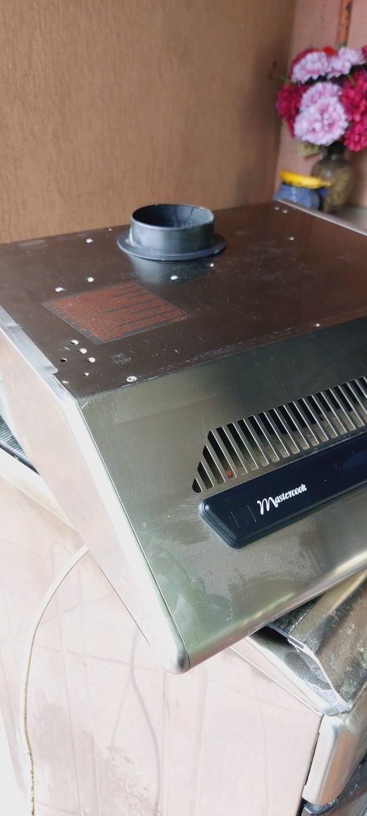 Kuchenka gazowo-elektryczna wolnostojąca INDESIT i okap