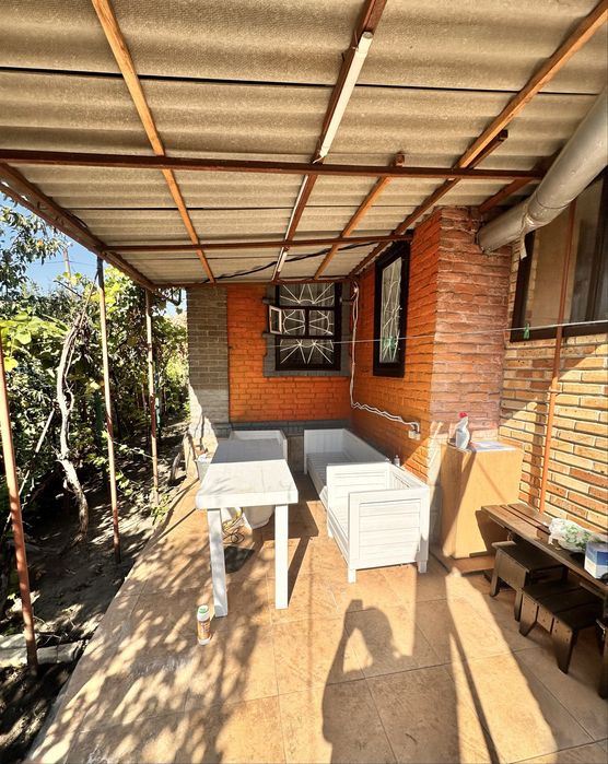 Продам будинок з комунікаціями та ремонтом