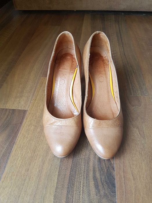 Buty RYŁKO czółenka szpilki 37, skóra naturalna, stan bardzo dobry