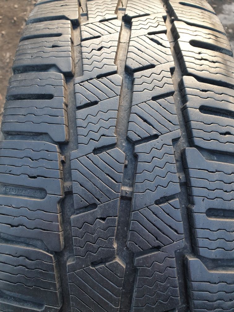 Opona 215/65/16C Michelin - Zimowa