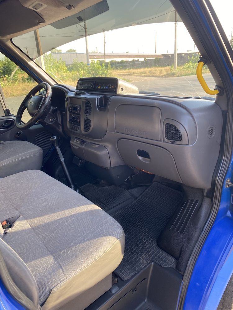 Ford Transit оригинальный автобус